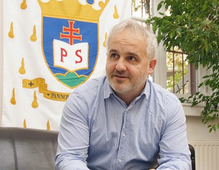 Dóra Zoltán igazgató úr kitüntetése