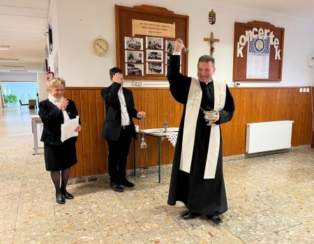 „Békesség e háznak! És minden lakójának!”
