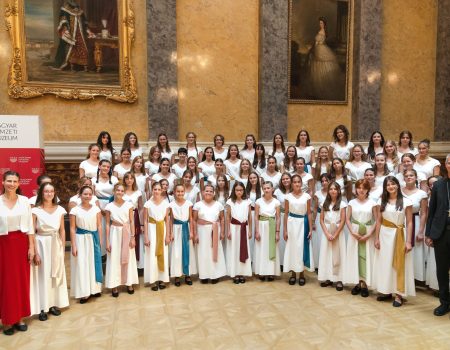Kórusiskolások a XX. Ars Sacra megnyitóján